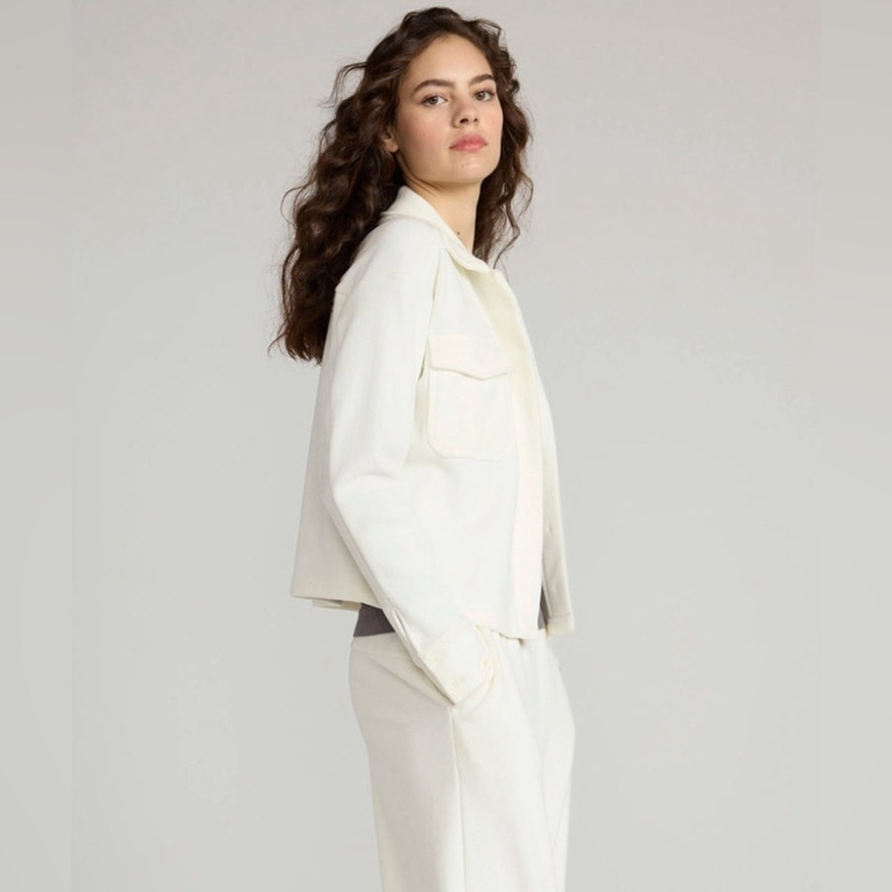Mondetta Women's White Corduroy Ribbed Cropped Jacket Size Medium NWOT - Picture 2 of 5